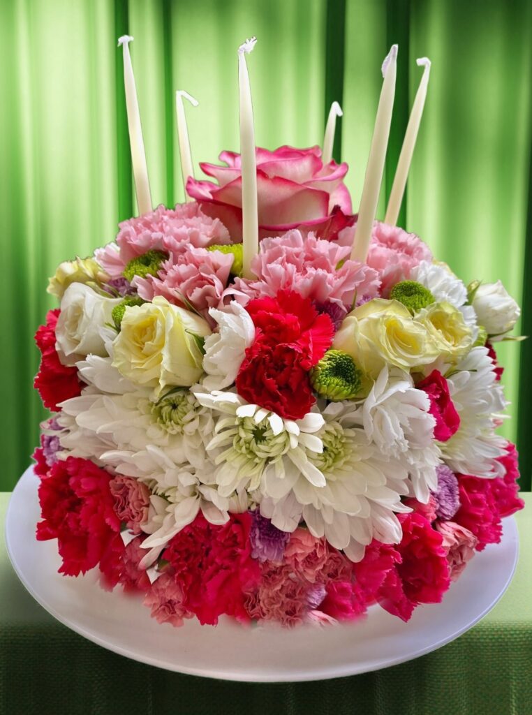 Festive flower cake - Main view